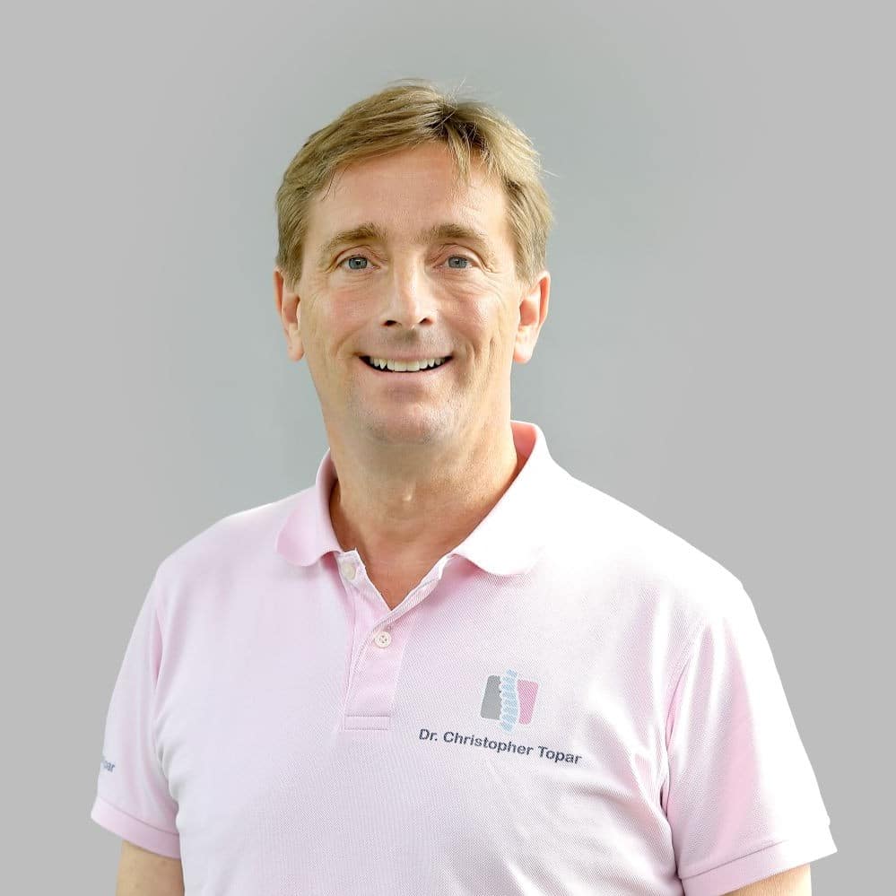Arztbild_Christopher Topar_Ortho Eins_ Dr. Topar